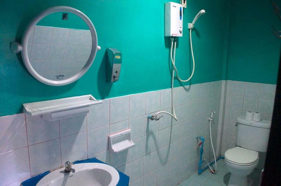 Above & Beyond Hostel Баан Тай Екстериор снимка